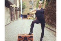 Boomcase Japan Tokyo Girl Sexy Tights BoomBox Break Dance Competition